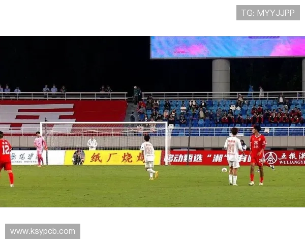 激情燃动星城绿茵盛宴湘超足球联赛再掀全民运动热潮 激情燃动星城绿茵盛宴湘超足球联赛再掀全民运动热潮