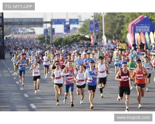 城市马拉松精彩回顾成都飞盘队默契配合展现团队精神 城市马拉松精彩回顾成都飞盘队默契配合展现团队精神