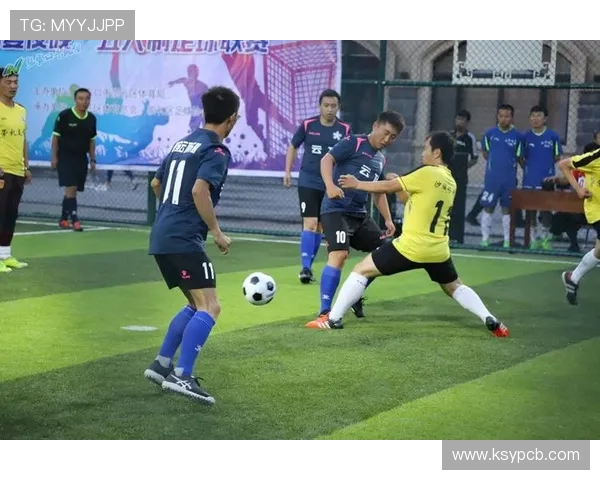 武汉足球队的耐力揭秘：从训练到比赛的全景探索与分析