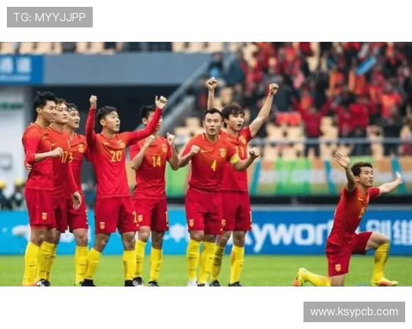 国足在下半场迎战克罗地亚全力以赴展现拼搏精神与团队合作 国足在下半场迎战克罗地亚全力以赴展现拼搏精神与团队合作